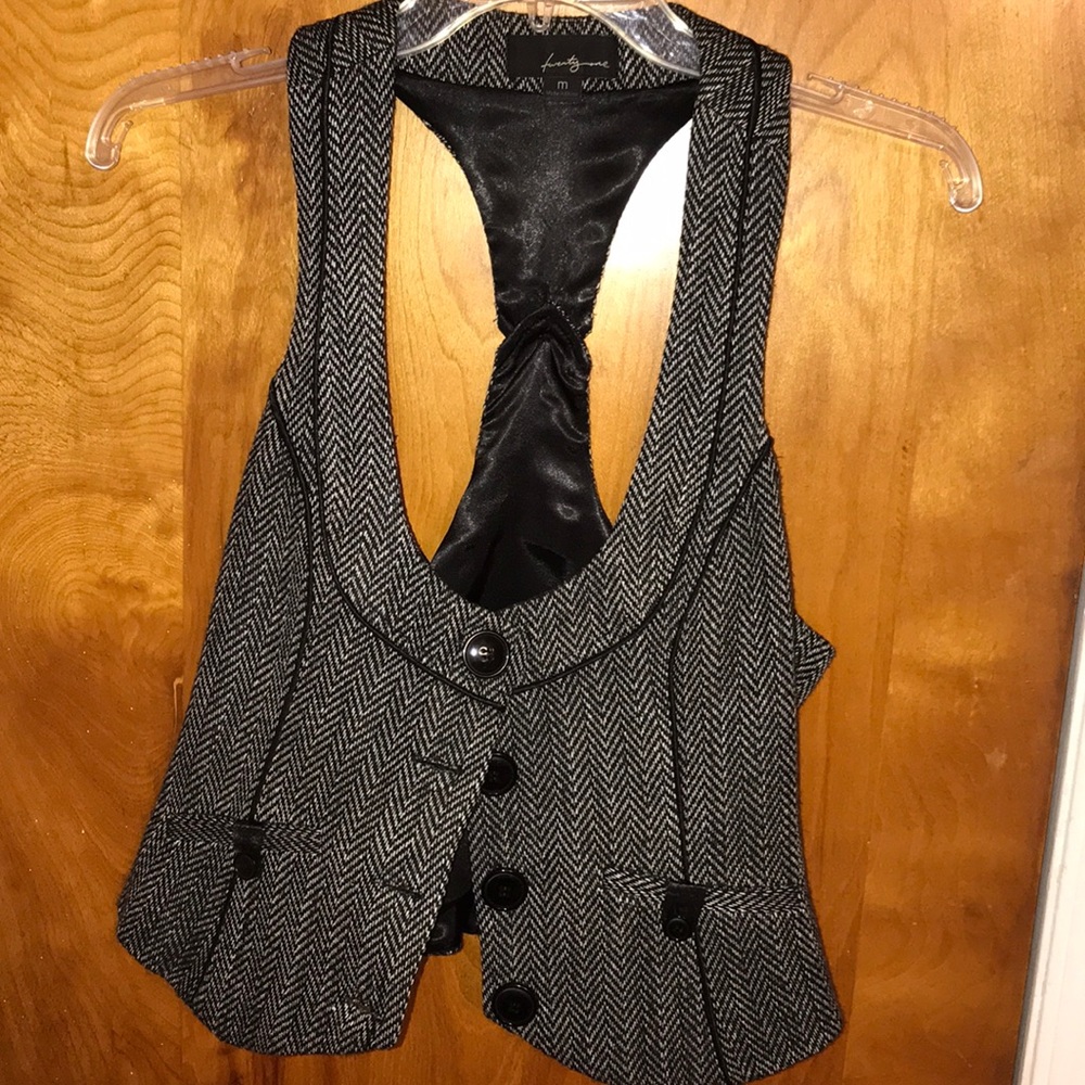 F21 Vest